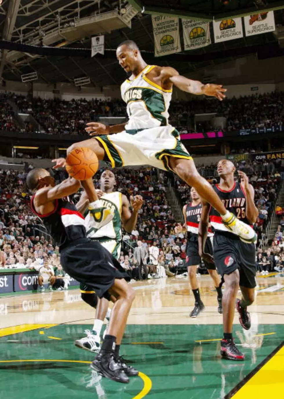 Seattle May FINALLY Get the Sonics Back!