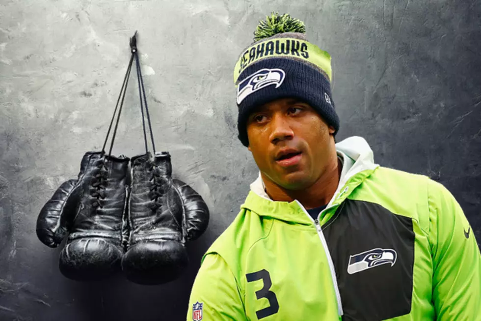 Seahawks QB Russell Wilson Is a Boxer Now?