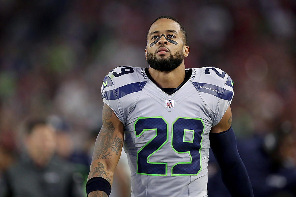 Why Did Earl Thomas Fly Into Seattle This Weekend?