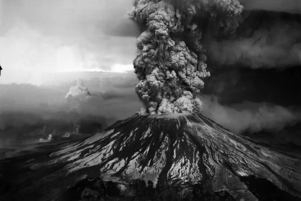 Stunning photos offer chilling look at Mount St. Helens eruption