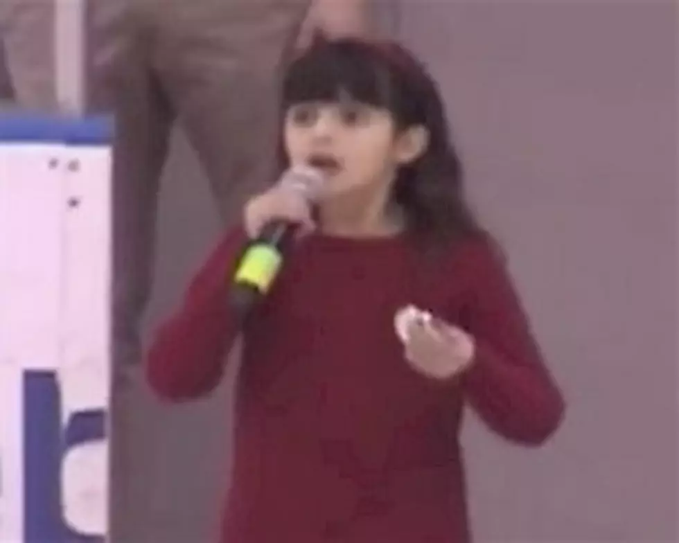 Hockey Crowd Rescues 8-Year-Old National Anthem Singer