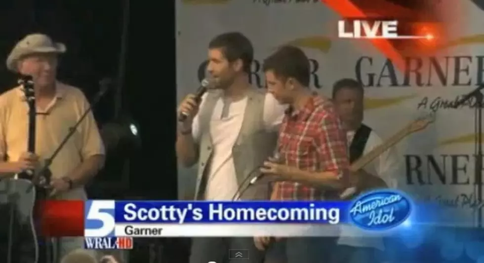 Scotty McCreery Meets and Performs With Josh Turner [VIDEO]