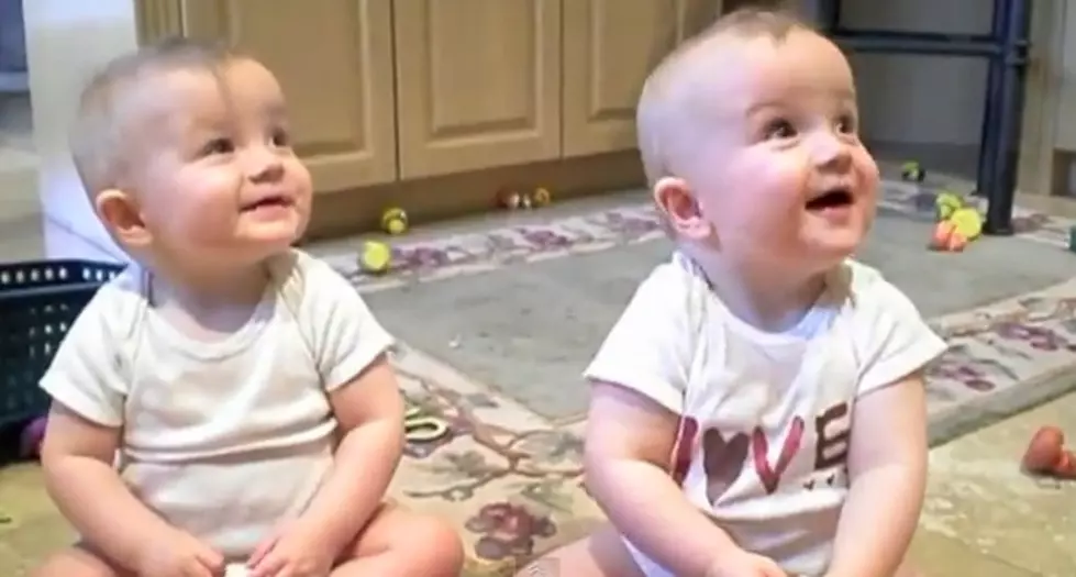 Twins Make Fun Of Daddy’s Sneeze [VIDEO]