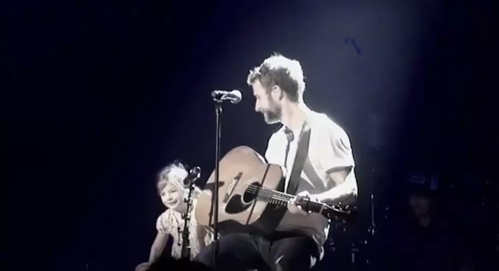 Dierks Bentley Sings With His Daughter [VIDEO]