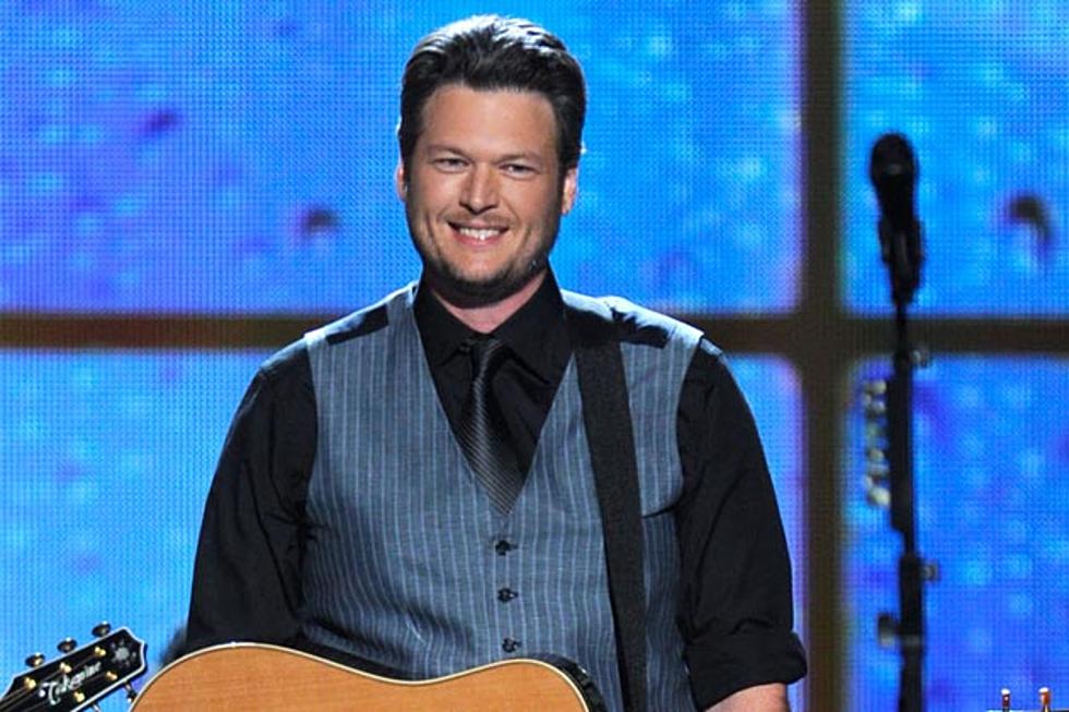 Blake Shelton Takes a Break From Co-Hosting to Perform ‘Drink on It’ at 2012 ACM Awards