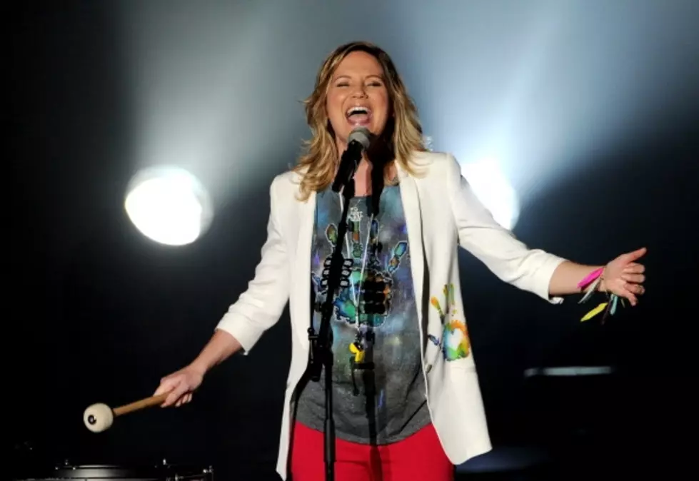 Jennifer Nettles in the Opening Number from Last Nights ‘Duets’ Premiere [VIDEO]
