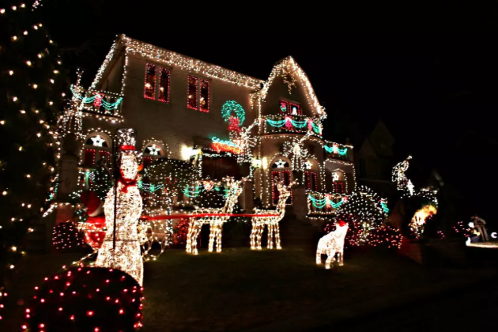 Traditional Christmas Lights Or Laser Displays? [VOTE]