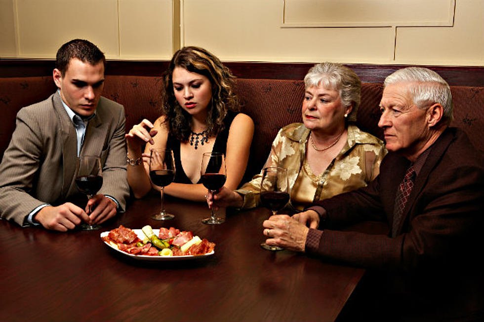 Topics That Should Never Be Brought Up At A Family Dinner