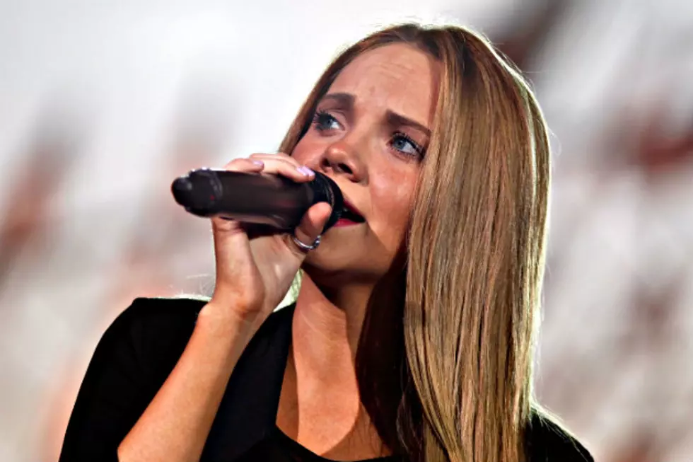 Winstock Artist Danielle Bradbery Helps Pay Tribute To Military During Memorial Day Concert [VIDEO]