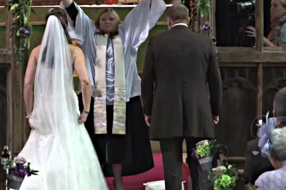 Funny Flash Mob Breaks Out At Couple&#8217;s Wedding [VIDEO]