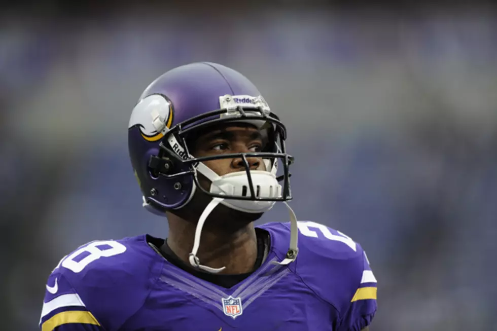 Vikings Reinstate Peterson, Expects To Play Sunday