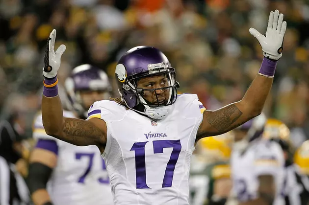 Vikings Outlast Packers To Claim NFC North Title