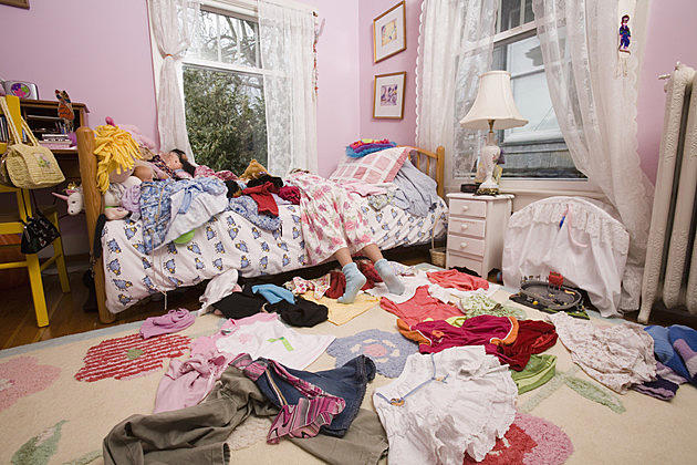 My Sister Thinks She Should Get Allowance For Cleaning HER Room [POLL]