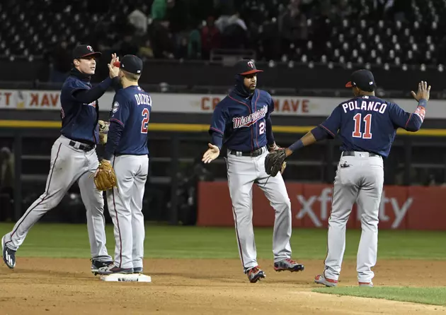 Twins Open with 4 Wins for First Time Since 1987
