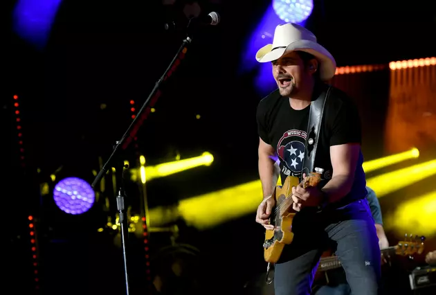 Brad Paisley is Coming to Minnesota (Get the Pre-Sale Code)
