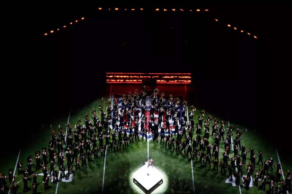 U of M Marching Band Makes Halftime Show Appearance