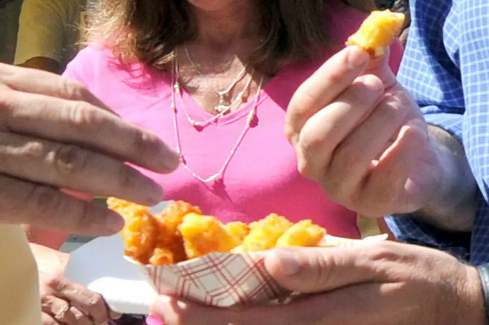 Get Cakes &#038; Cheese Curds on Halloween: Cheese Curd Day