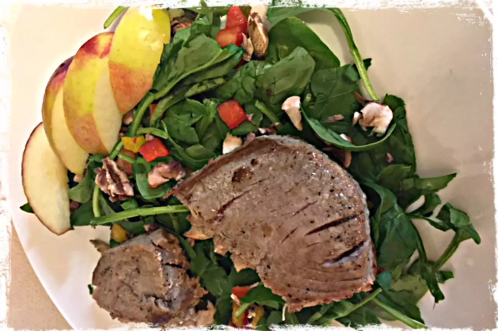 Supper Creations: Hearty Tuna Steak Apple & Pepper Salad