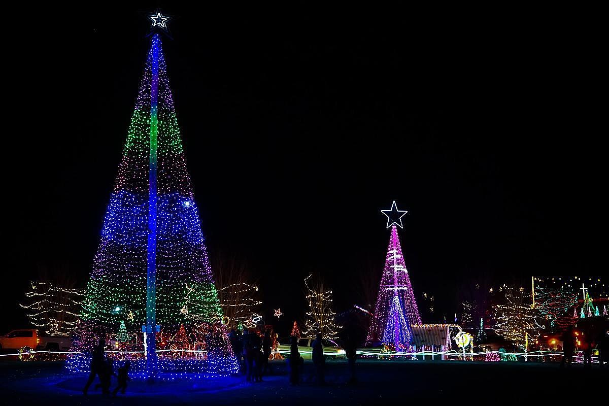 Holiday light displays in Minnesota: Where to find them