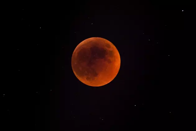 Total Lunar Eclipse Coming to Minnesota Tonight
