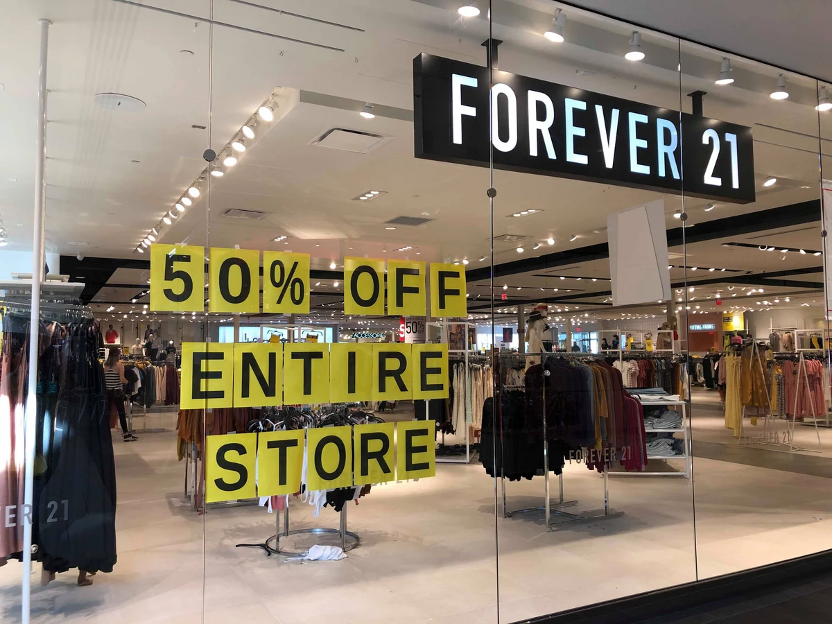 Forever 21 Closing in Crossroads Mall at the End of July