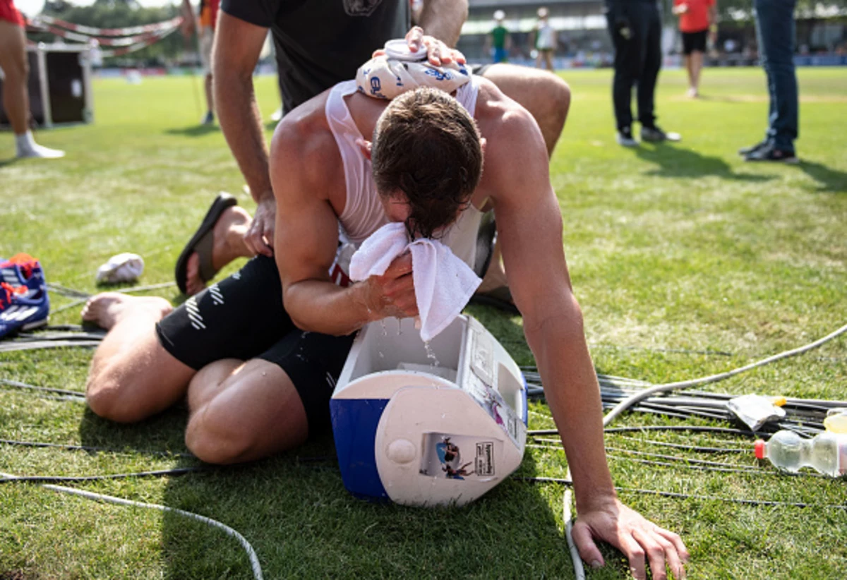 Tips To Help Someone Suffering From Heat Exhaustion tips-to-help-someone-suffering-from-heat-exhaustion