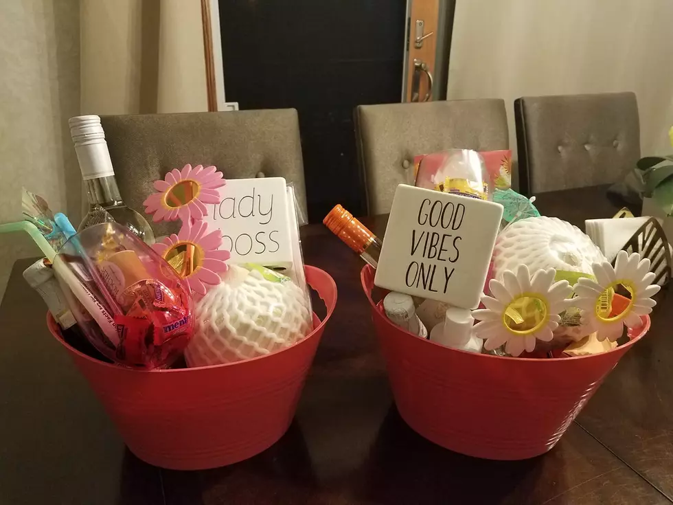 Central MN Facebook Group Surprises People with Wine and Snacks