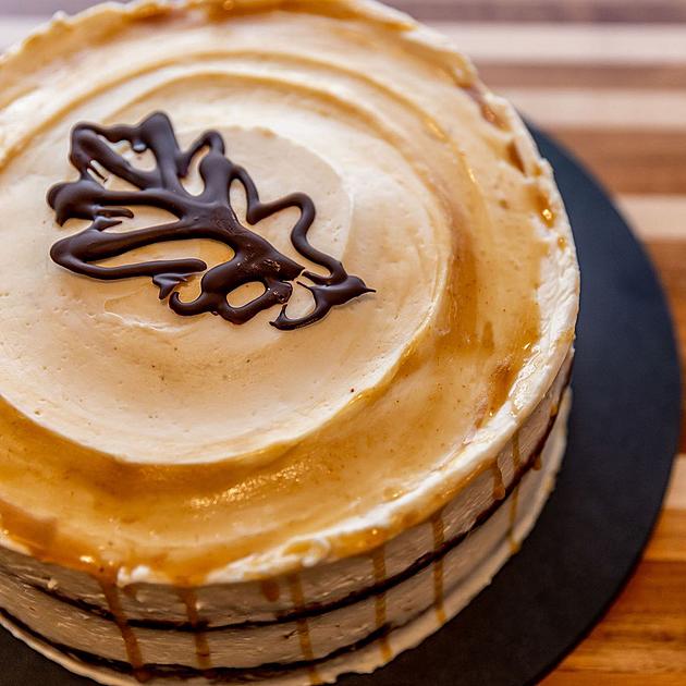 Save Local Businesses By Ordering Thanksgiving Cakes &#038; Pies