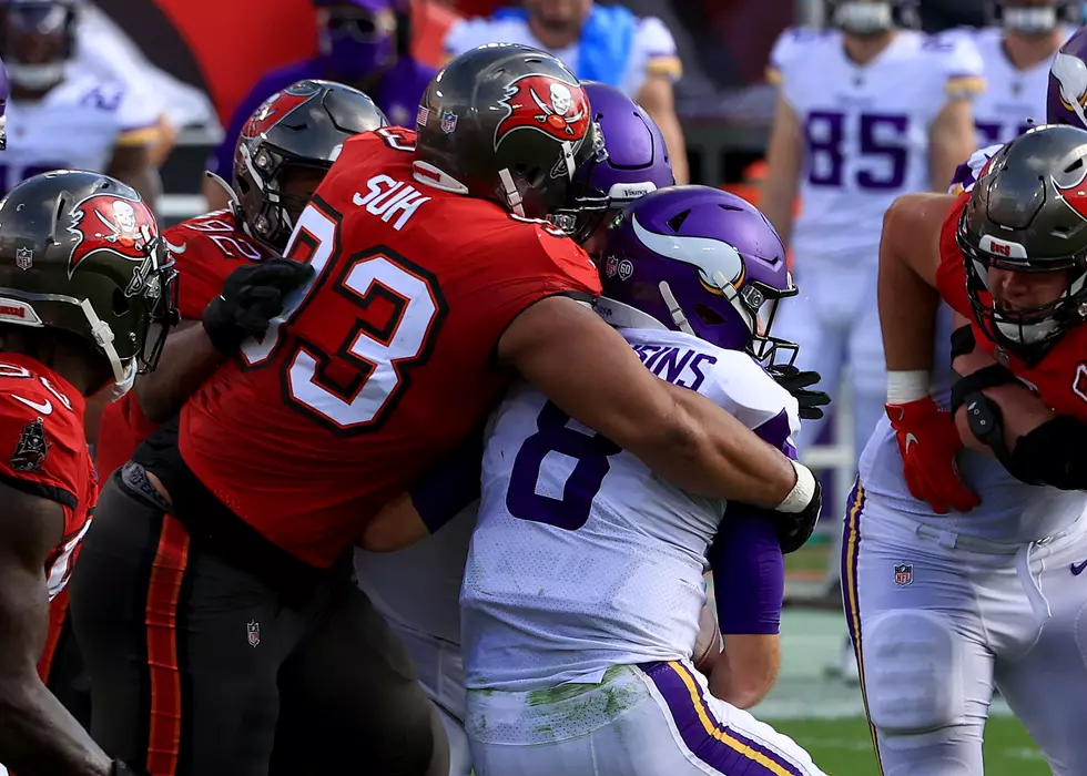 Squandered Opportunities Sink Vikings 26-14 in Tampa