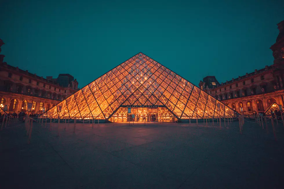 Tour The Famous “Louvre Museum” in Paris Virtually Tonight for Free