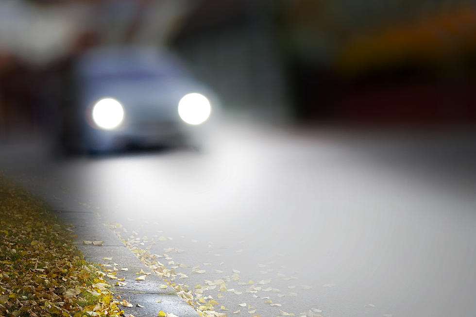 True or False, It&#8217;s Illegal to Flash Your Headlights at Another Car in Minnesota