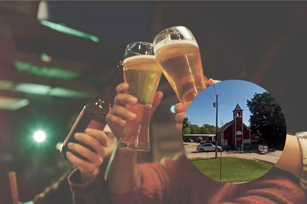 This Minnesota Town, Population 4, Has One Of The Coolest Bars Ever