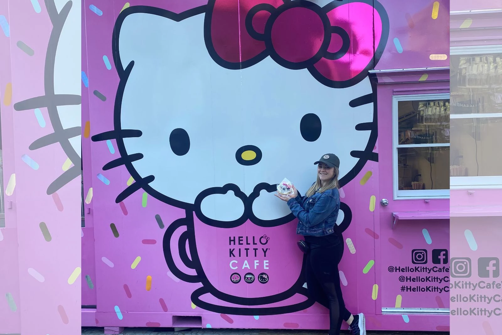 The outside of the Hello Kitty Cafe near New York New York Casino