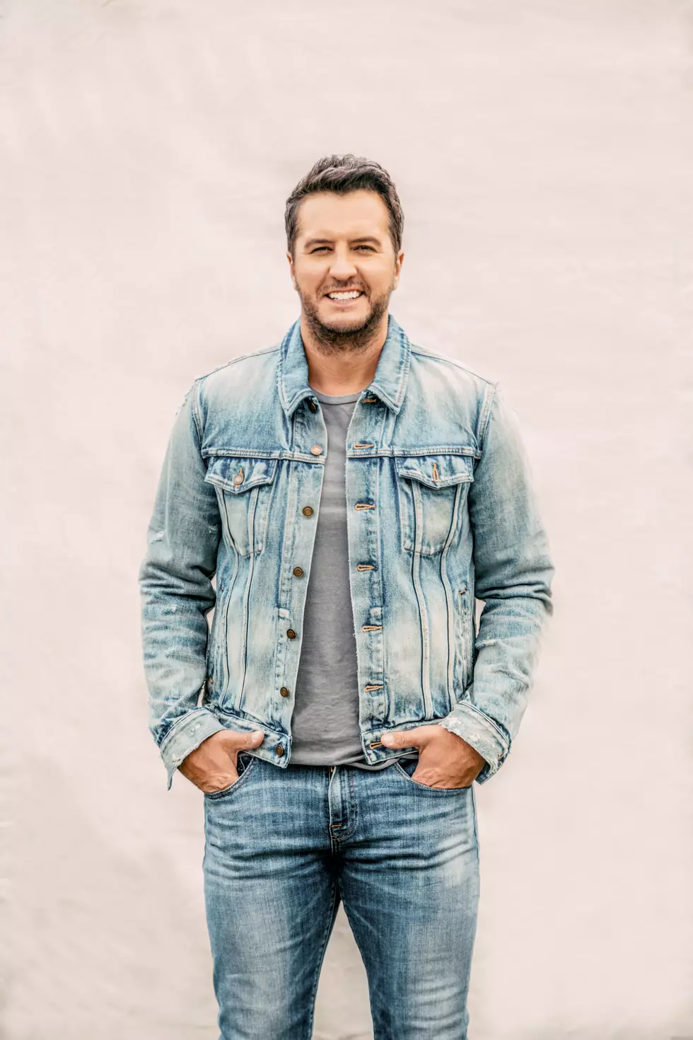 Luke Bryan Announces 2023 Tour With Plans To Stop In Minnesota This Fall
