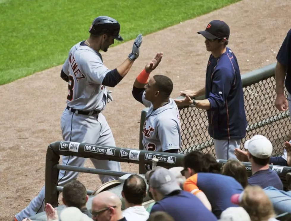 Sports: Tigers Win Series in Chicago