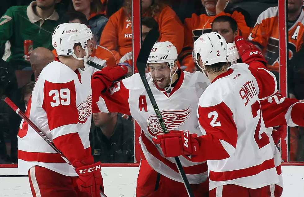 Sports: Wings Lose 4-3