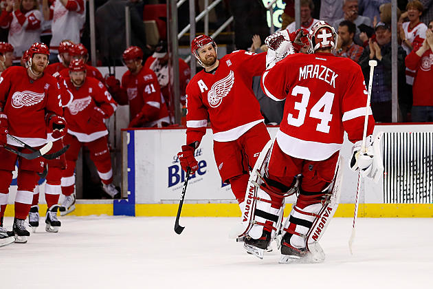 Sports: Red Wings beat Caps, Penguins