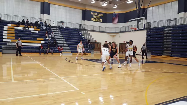 HS Basketball &#8211; Bearcats Bounces Niles for Second Straight Win