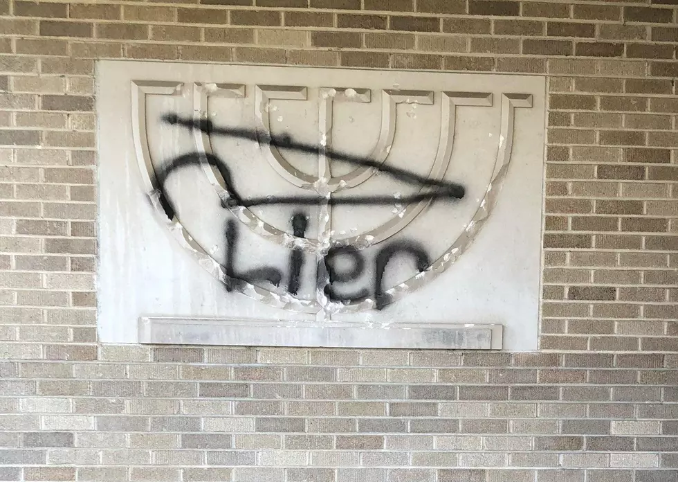 Police Treating Synagogue Vandalism as a Hate Crime