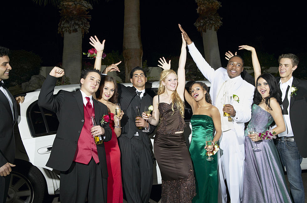 High School Bans The Use Of Limos For Prom