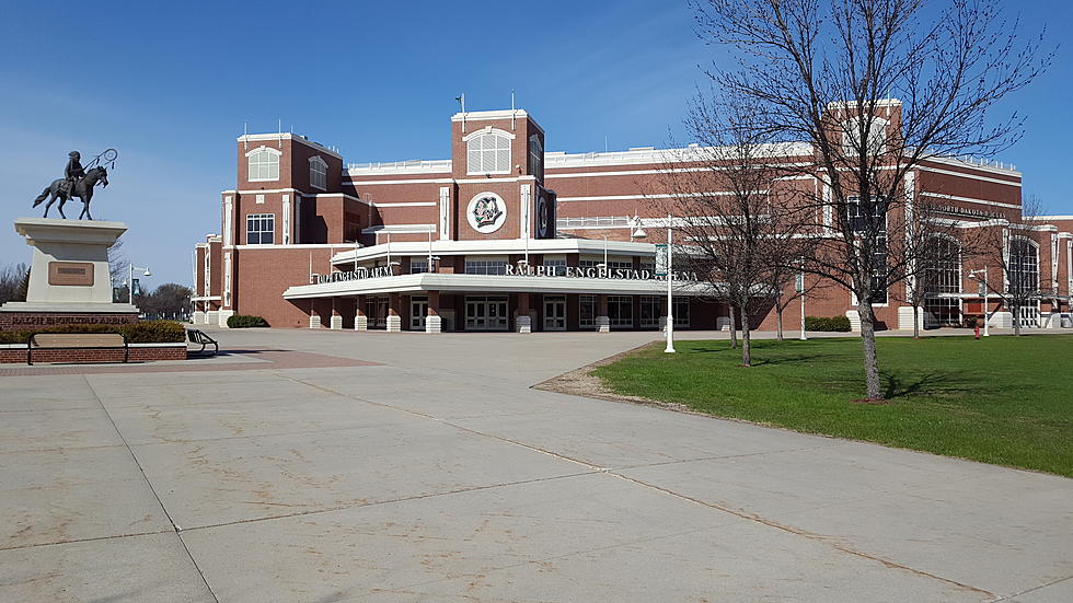 Broncos Head to North Dakota for Huge NCHC Weekend