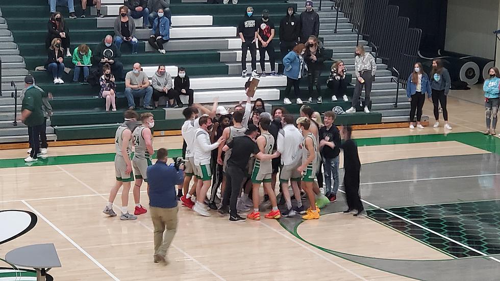 High School Basketball – Pennfield Grabs Lead Late, State Quarter Bound