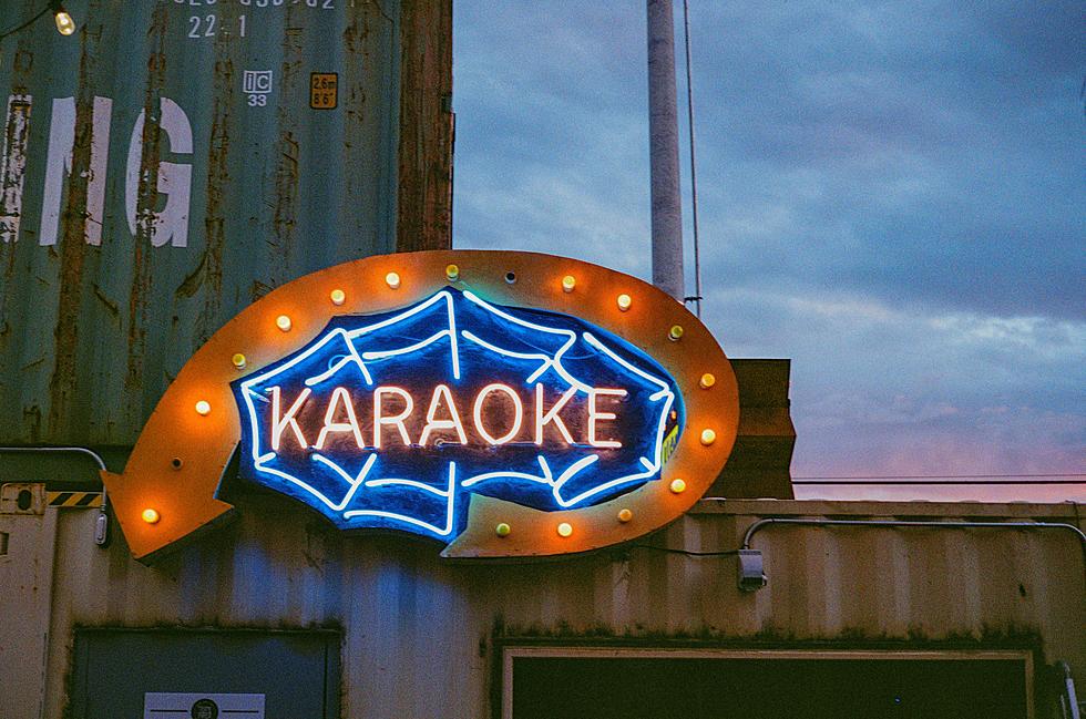 MI Rock Star Sings His Hit Song At Karaoke Night No One Knew