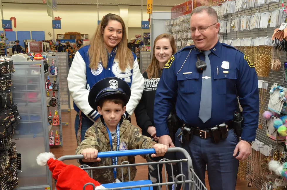 A Group of Calhoun County Kids Will Shop With A Cop