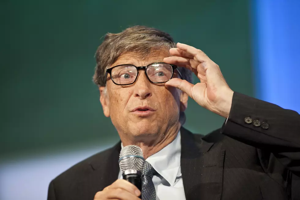 Jimmy Fallon And Bill Gates Share An Awkward Moment On Late Night