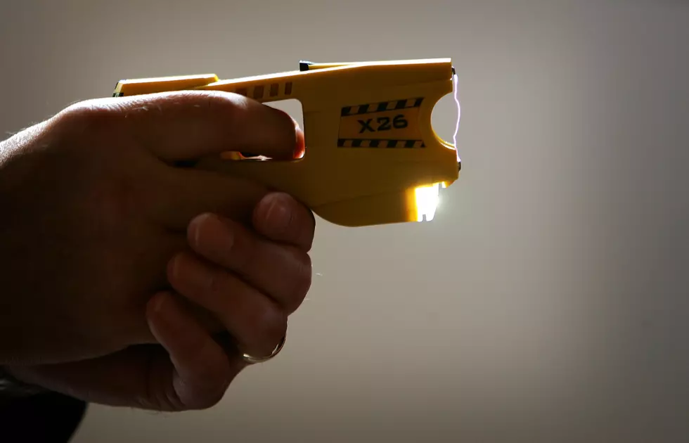 What&#8217;s It Feel Like To Get Hit By A Taser? [VIDEO]