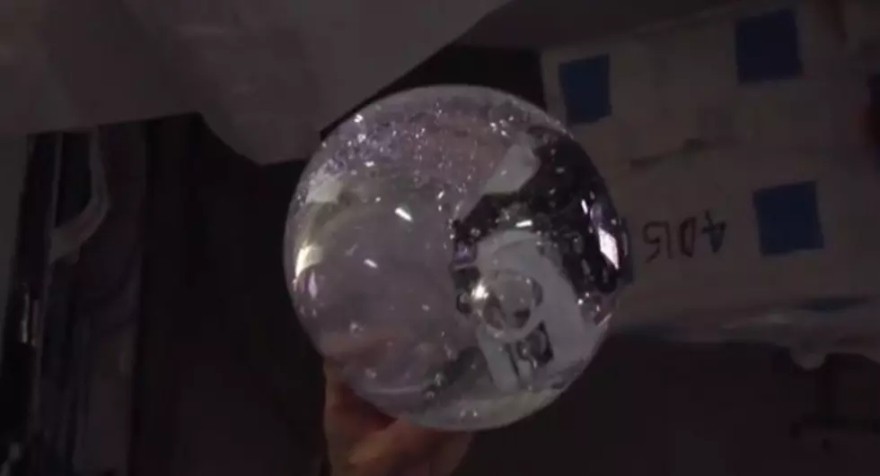 Astronauts Film Water Bubble In Space With GoPro Camera[VIDEO]