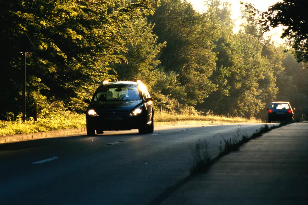 Is Flashing Your Lights At Another Car In Idaho Illegal