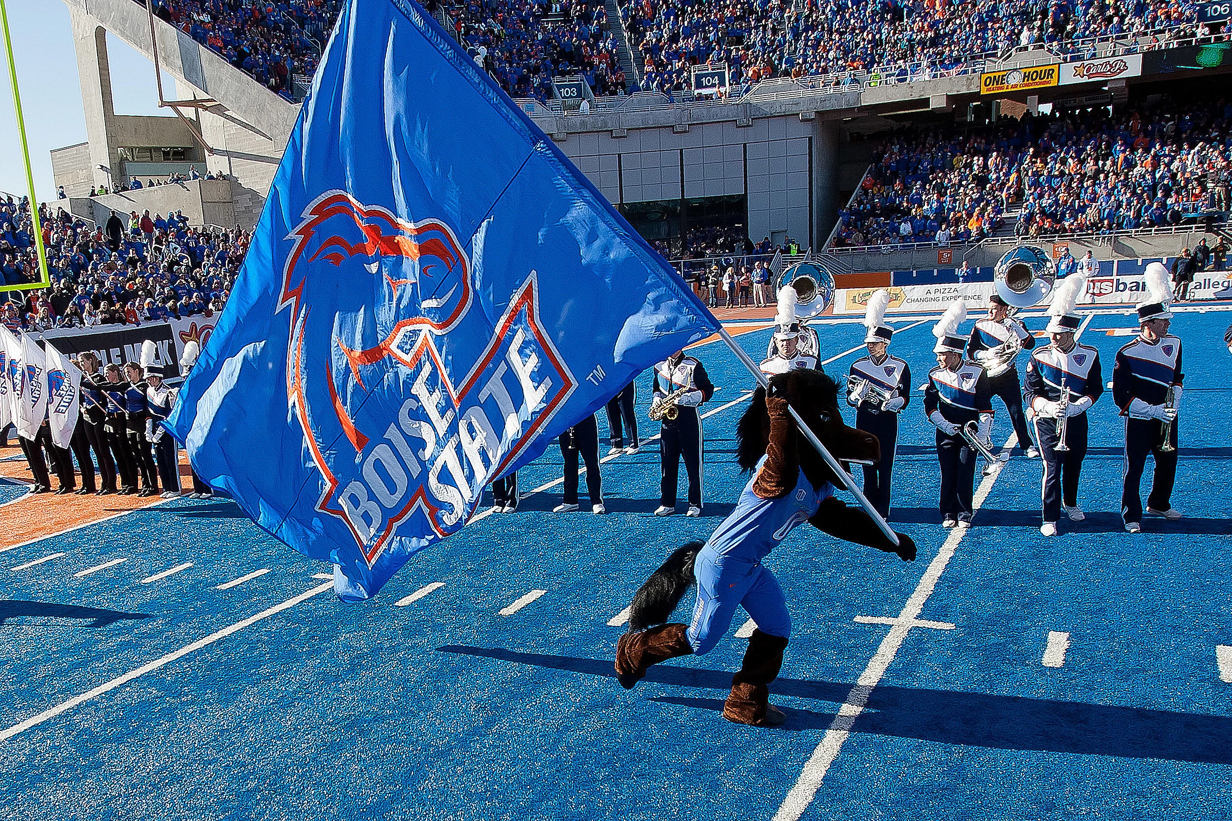 Boise State replaces iconic blue turf field for the Second time