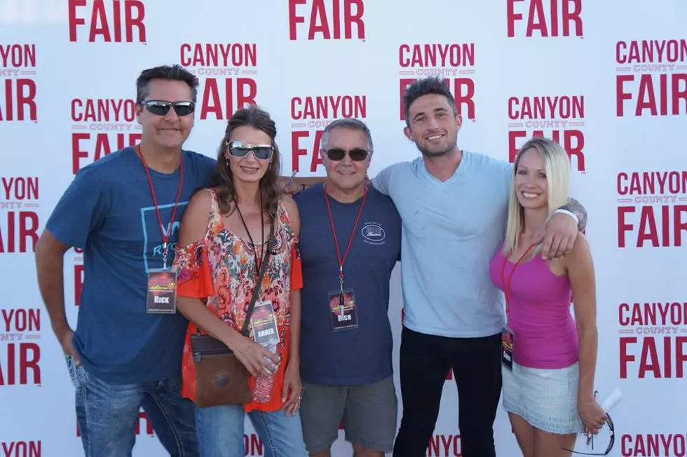 Michael Ray Backstage Meet and Greet Photos